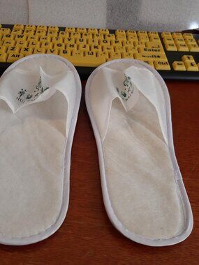 NEW BAG ! Hua Hai  Hotel House Slipper White